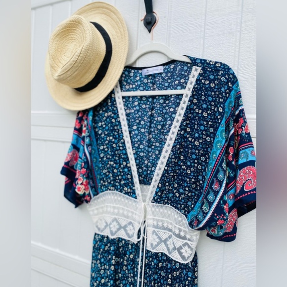 Cupshe | Women’s |  Blue floral mix-media lace | Kimono or beach cover | Sz: S